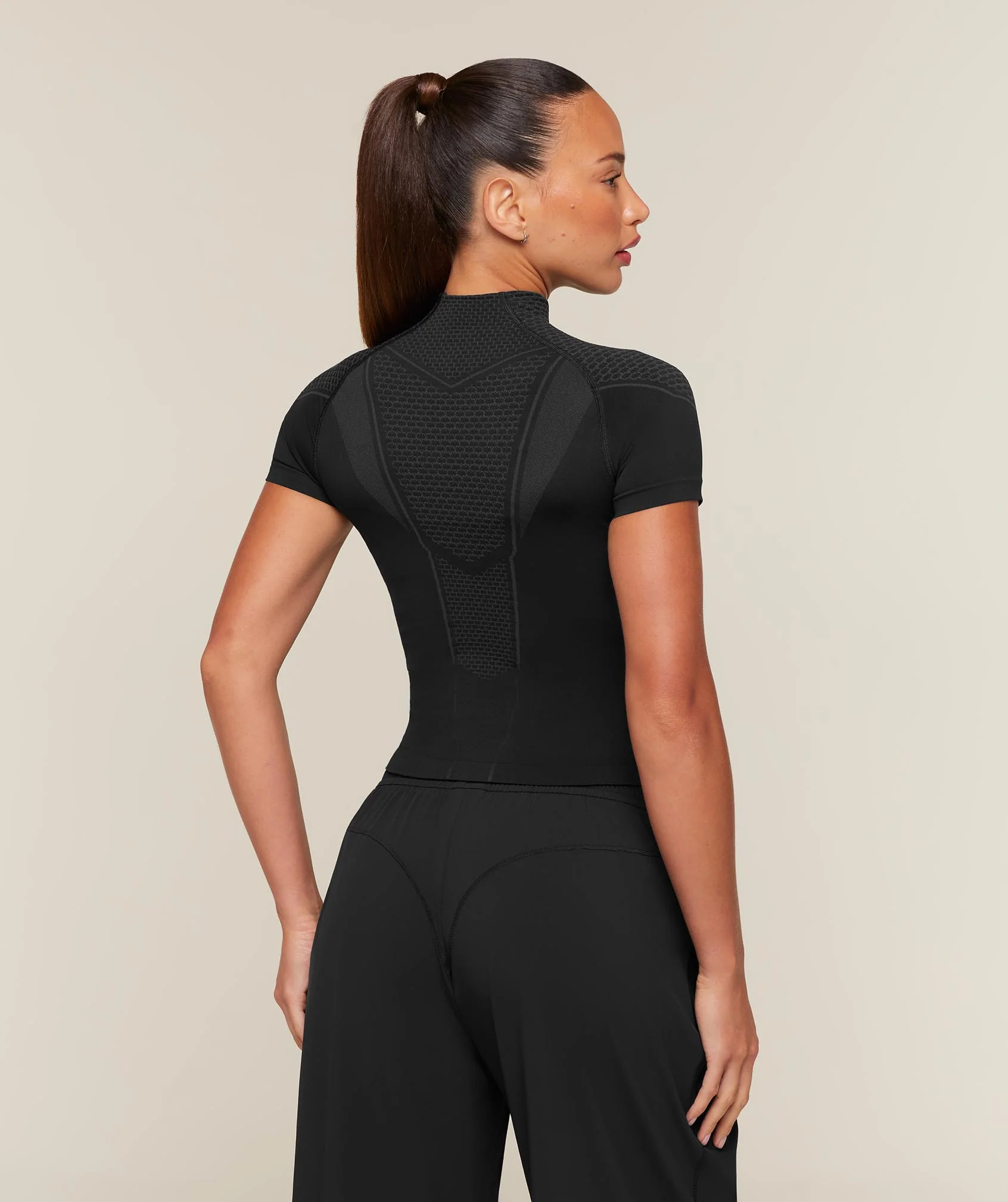 Gymshark Onyx V1 Baby Tee - Black/Onyx Grey/Brand Blue - Image 2
