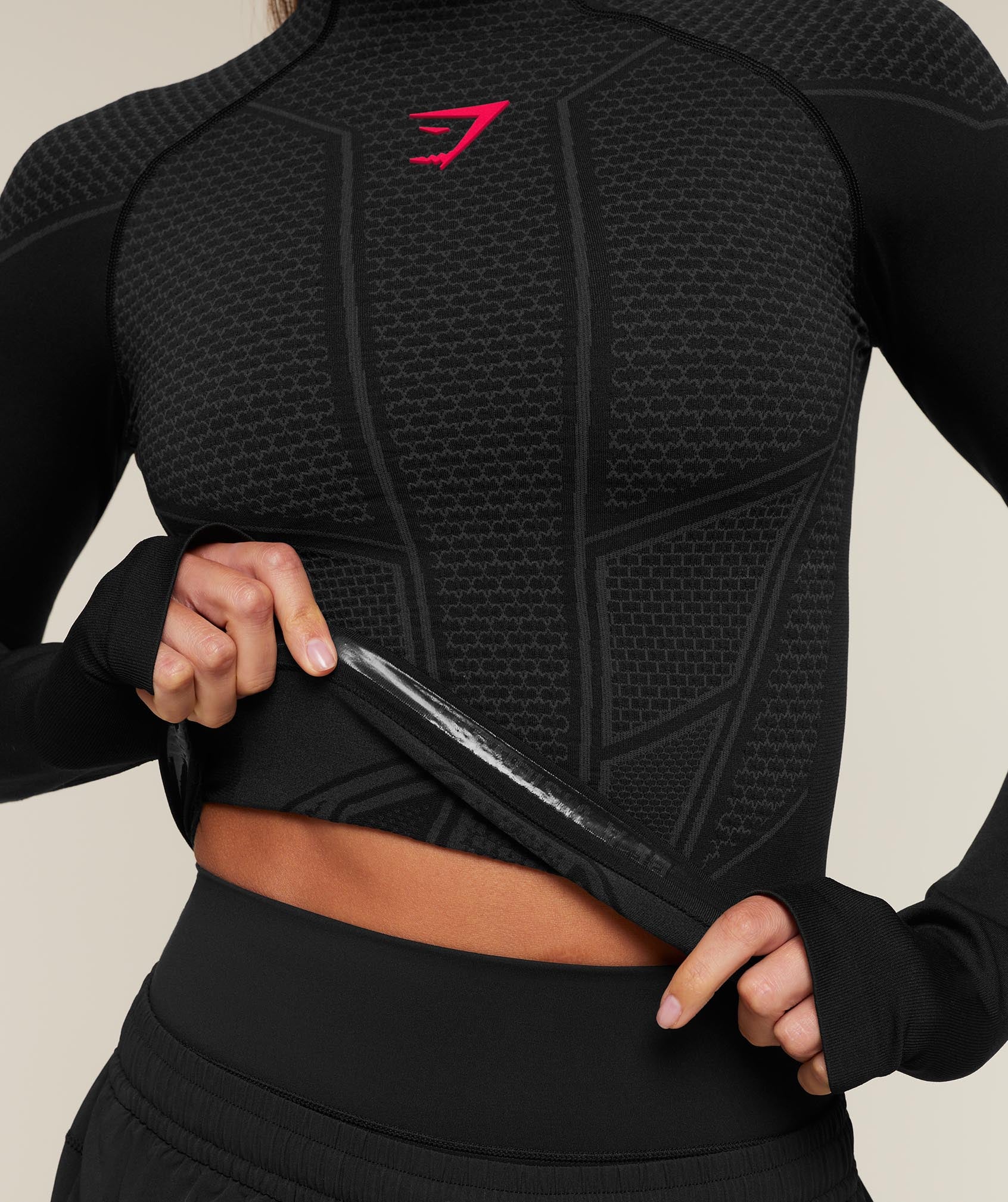 Gymshark Onyx V1 Long Sleeve Top - Black/Onyx Grey/Carmine Red - Image 4