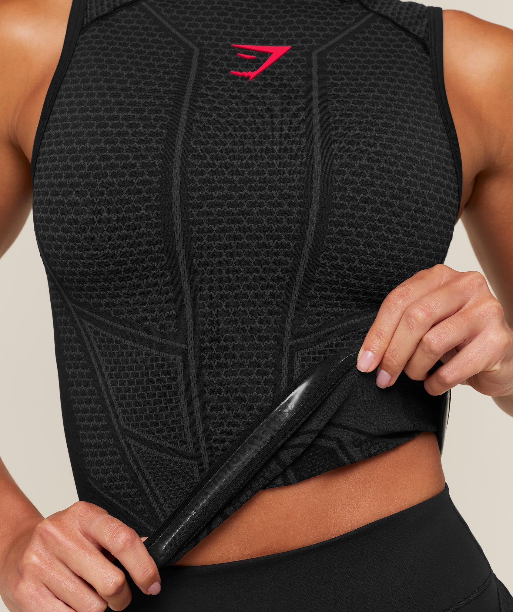 Gymshark Onyx V1 Tank - Black/Onyx Grey/Carmine Red - Image 6