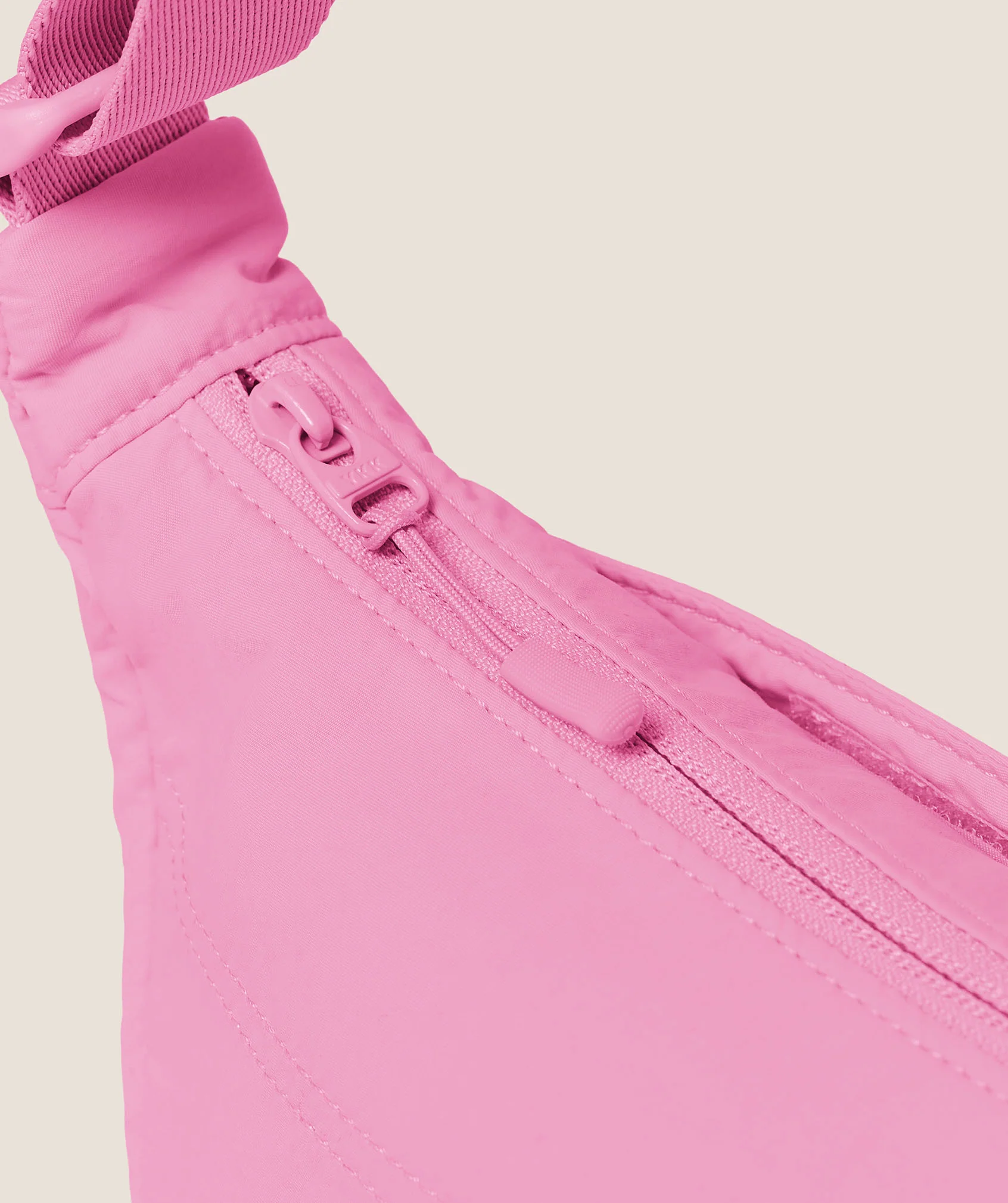 Gymshark Pleat Crossbody - Focus Pink - Image 4