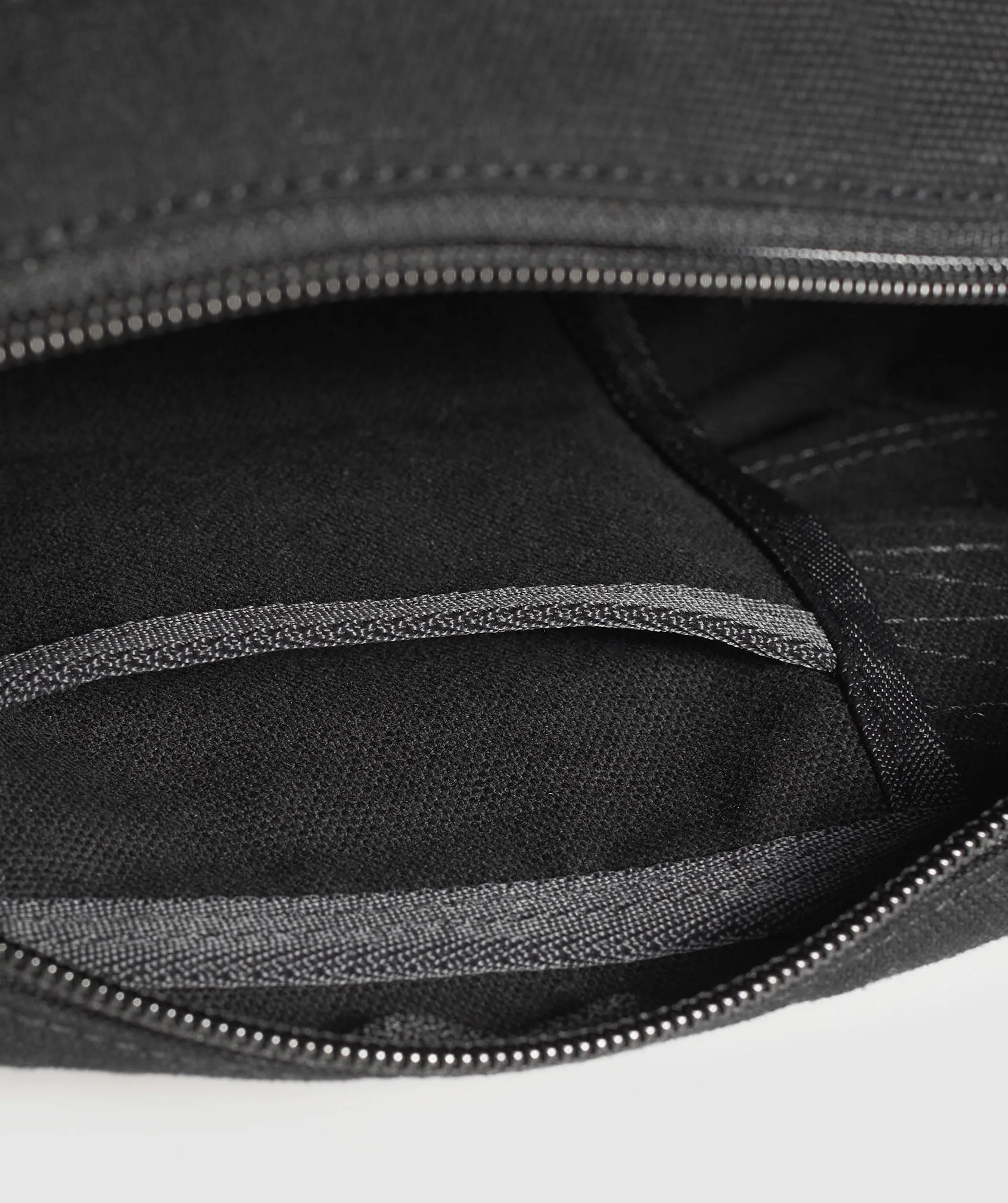 Gymshark Power Small Holdall - Black/Asphalt Grey - Image 6