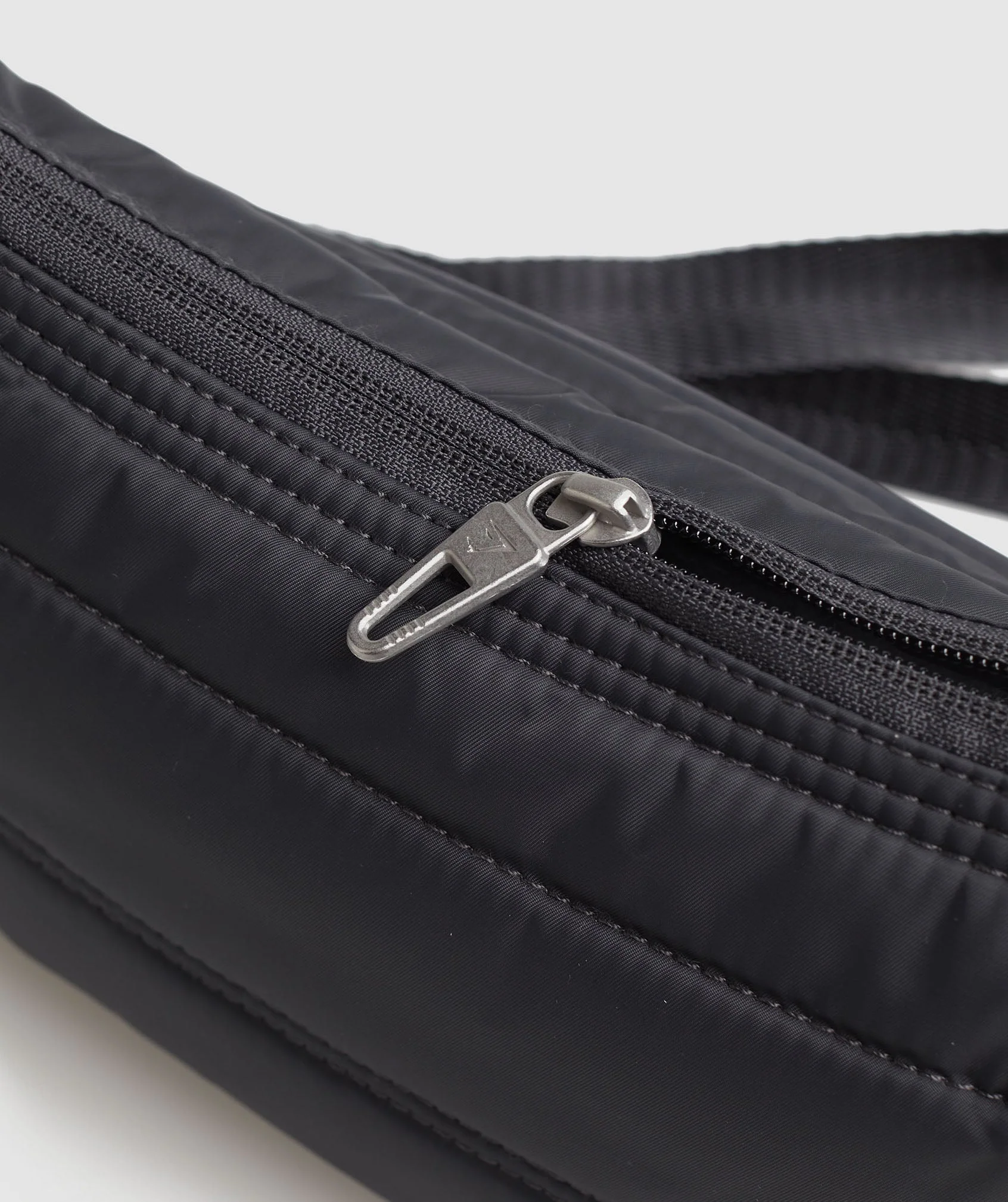Gymshark Premium Lifestyle Shoulder Bag - Onyx Grey - Image 2