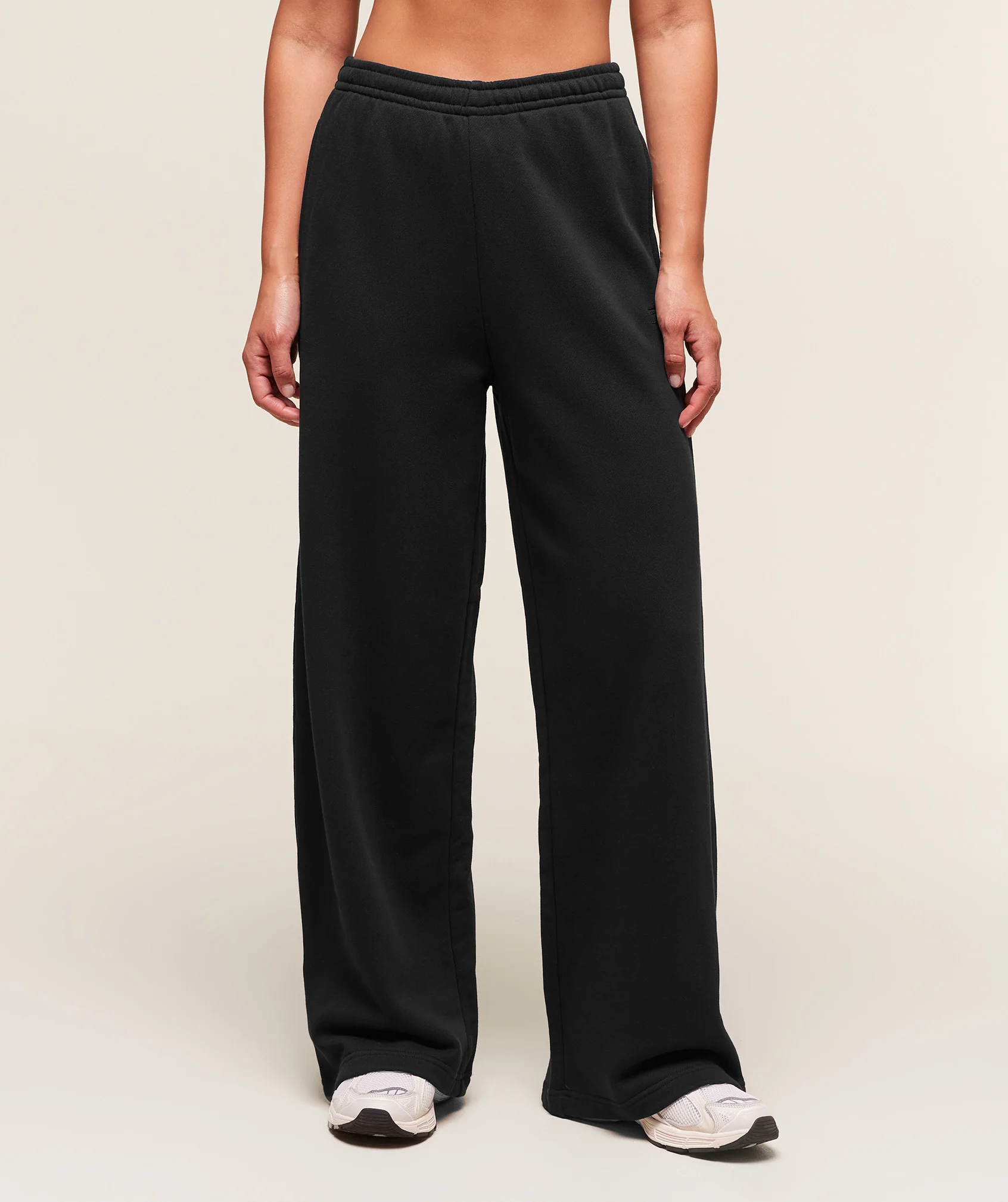 Gymshark Rest Day Sweats 2.0 Wide Leg Joggers - Black - Image 2