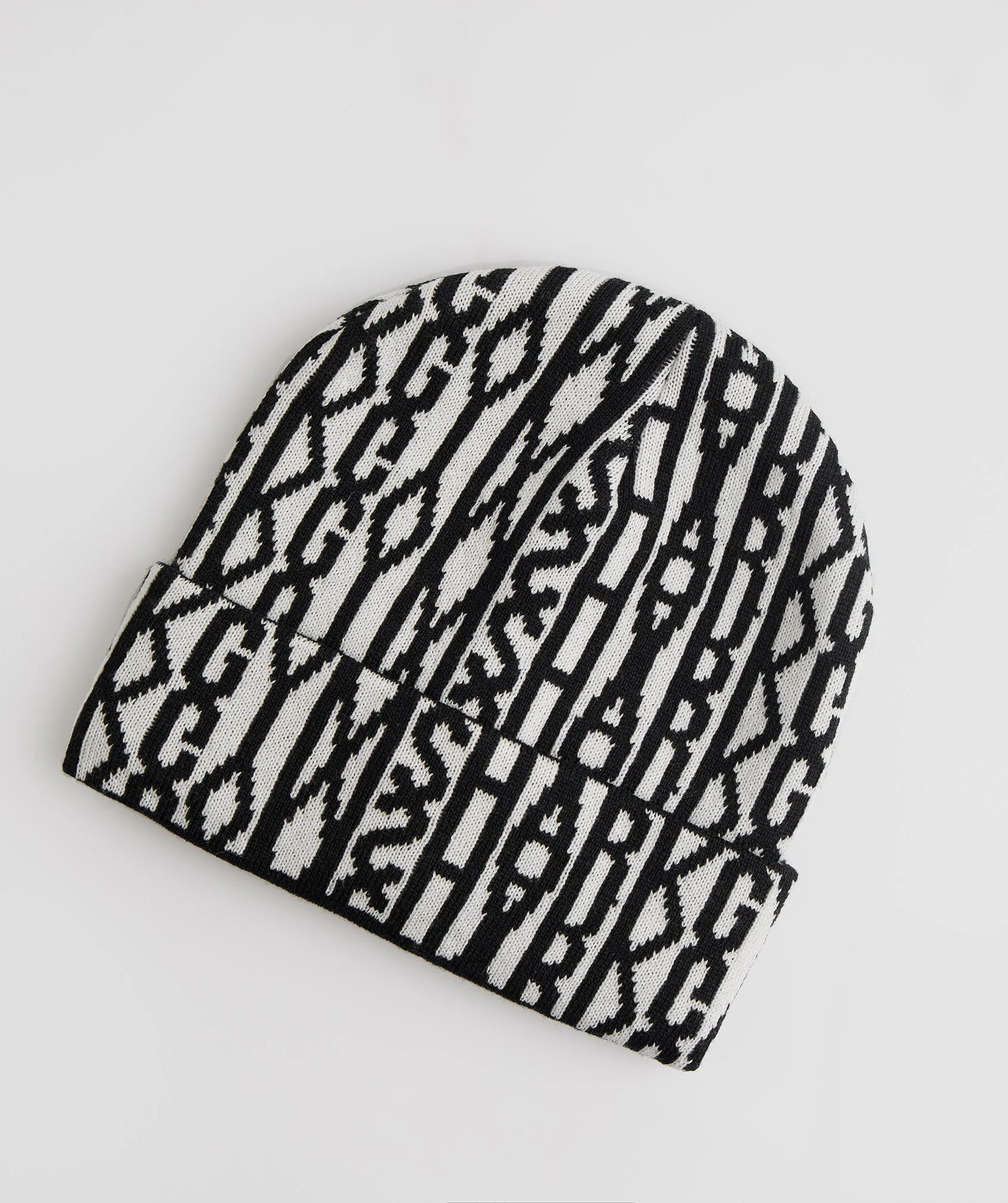 Gymshark Reversable Jacquard Beanie - Black/White - Image 2