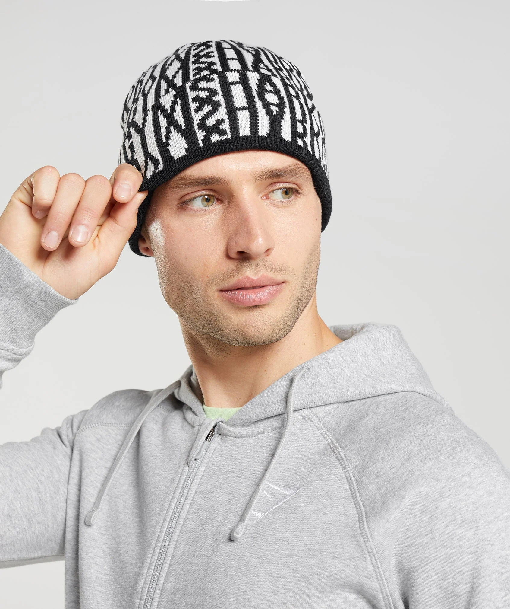 Gymshark Reversable Jacquard Beanie - Black/White - Image 4