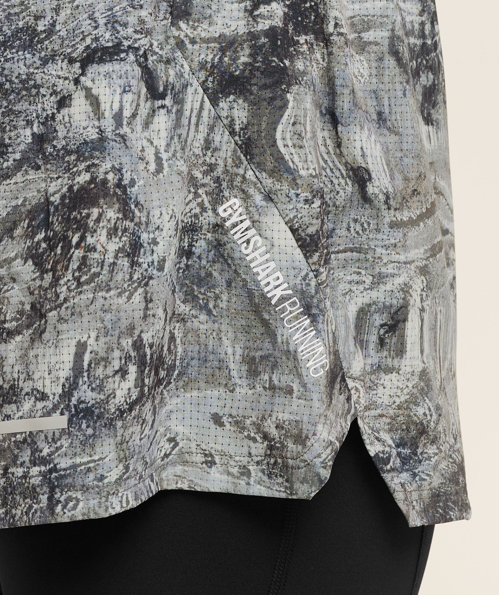 Gymshark Running 4" 2in1 Shorts - Dark Grey / Black - Image 7
