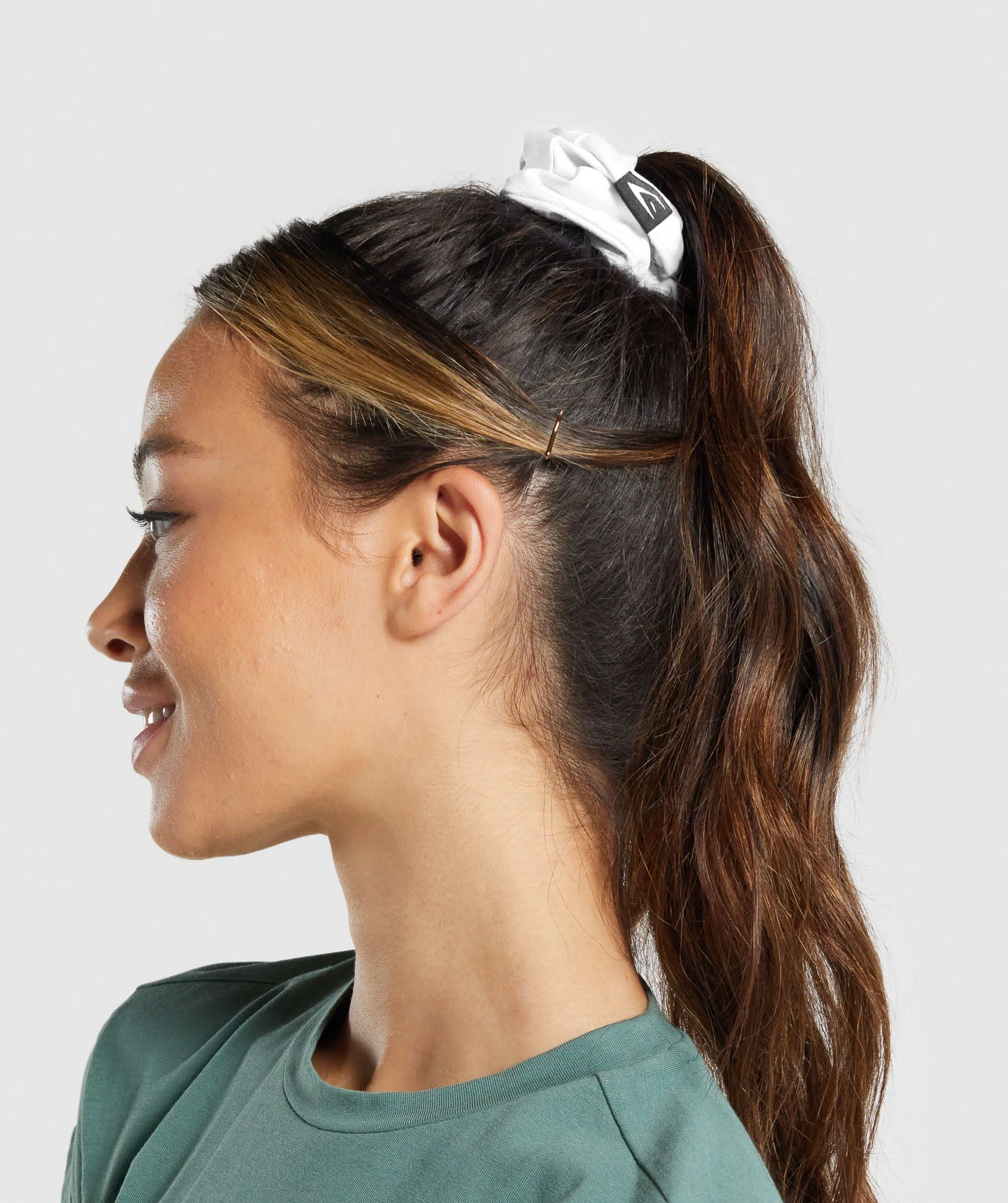 Gymshark Scrunchies 3pk - Pearl Blue/Coastal Blue/White - Image 6