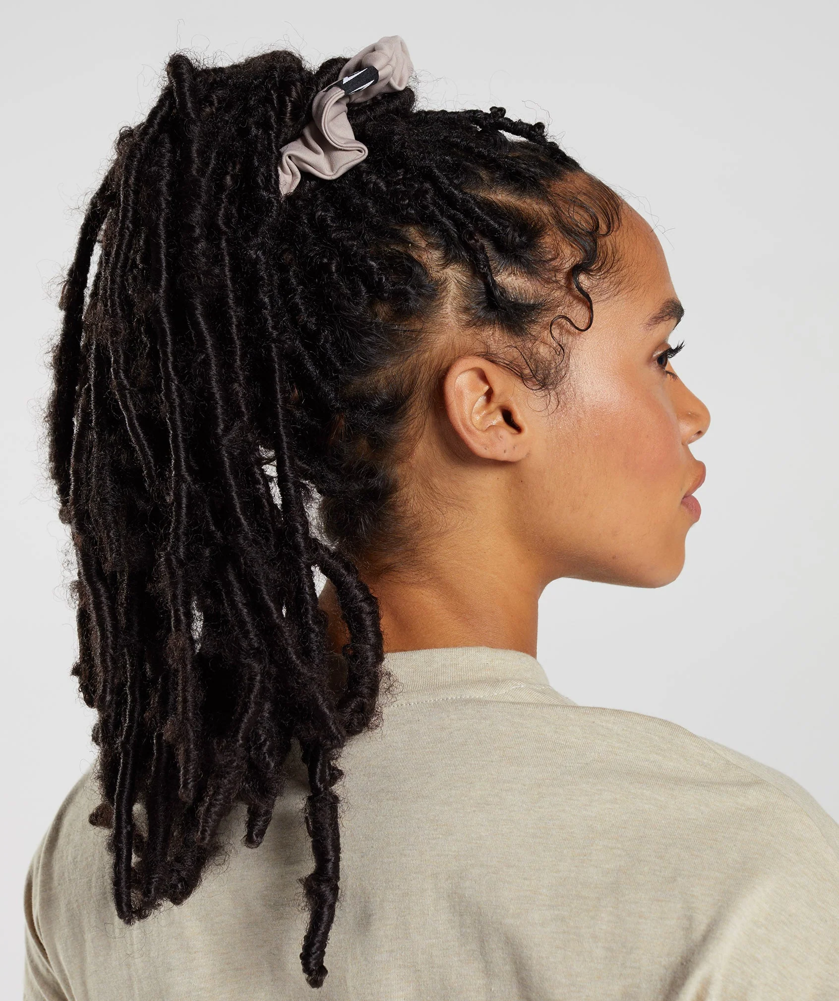 Gymshark Scrunchies 3pk - White/Blush Pink/Misty Pink - Image 4
