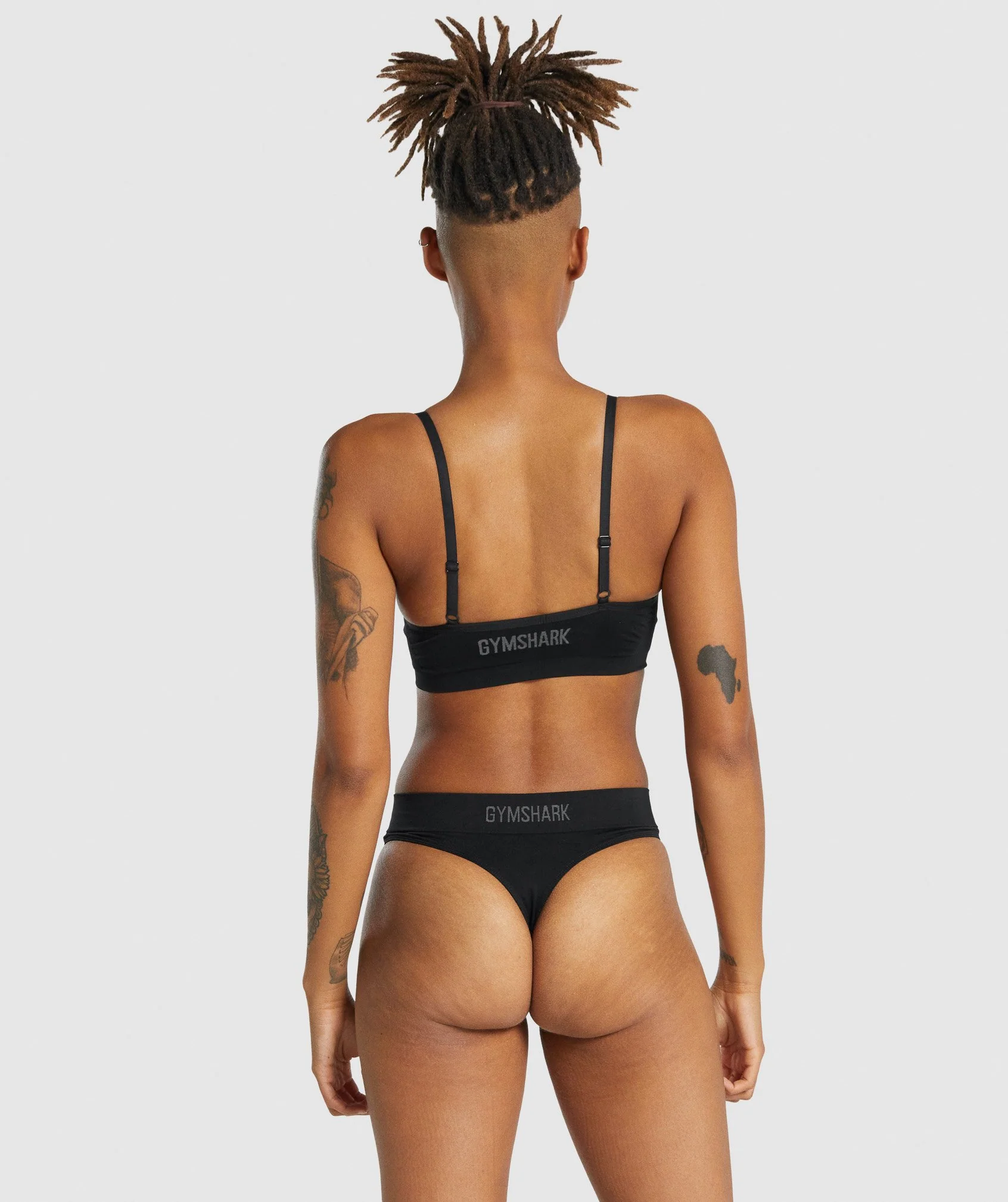 Gymshark Seamless Low Neck Bralette - Black - Image 2