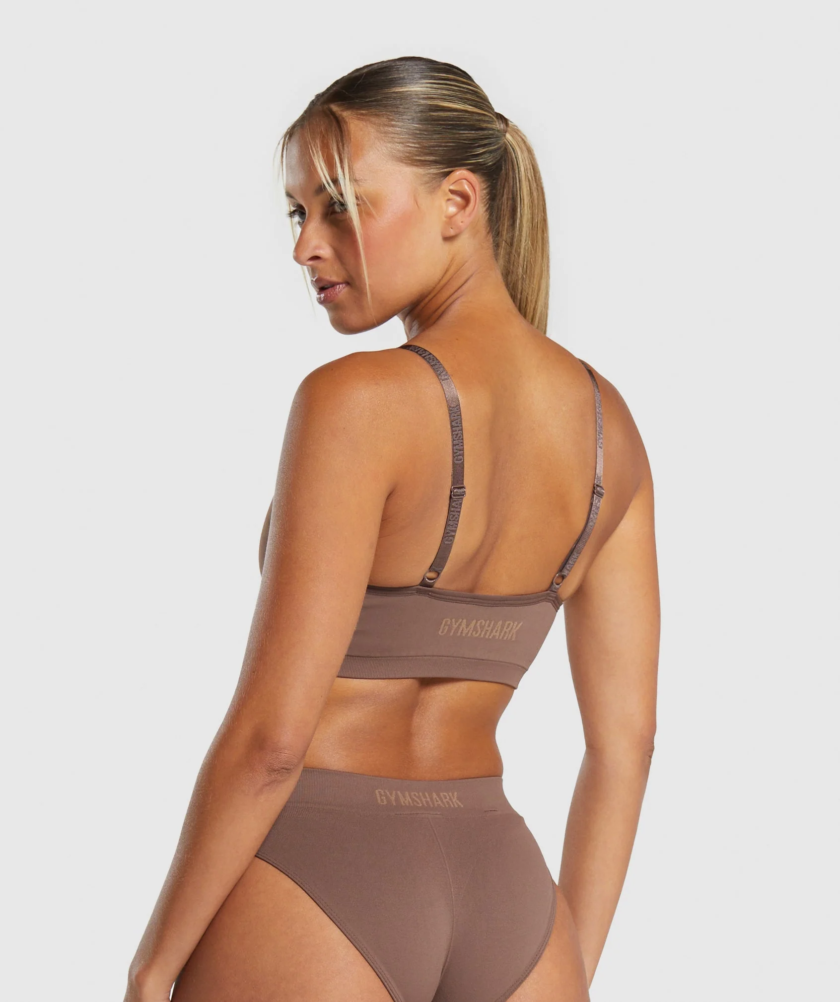 Gymshark Seamless V Neck Bralette - Soft Brown - Image 2
