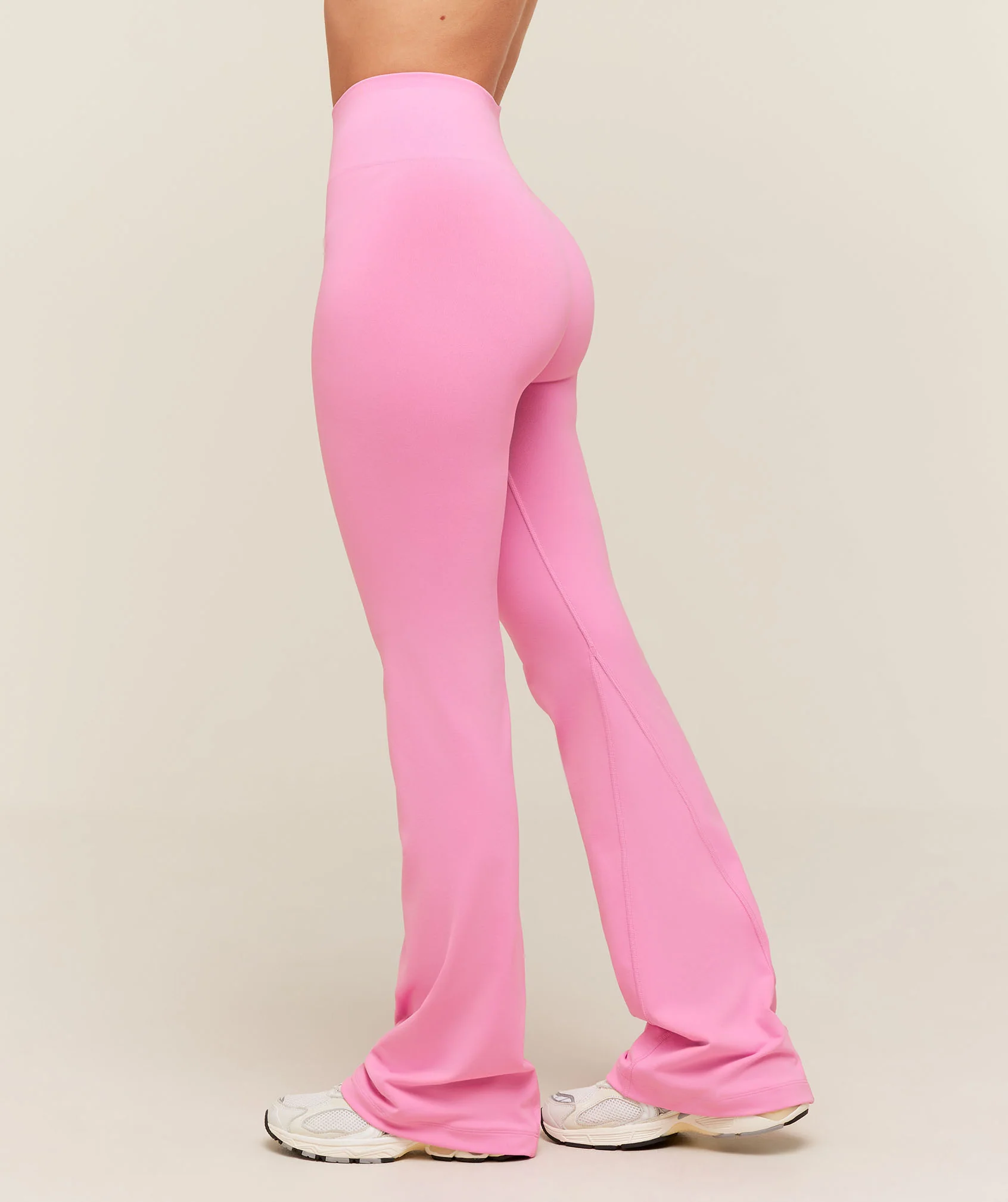 Gymshark Soft Sculpt Flared Leggings - Focus Pink - Image 3