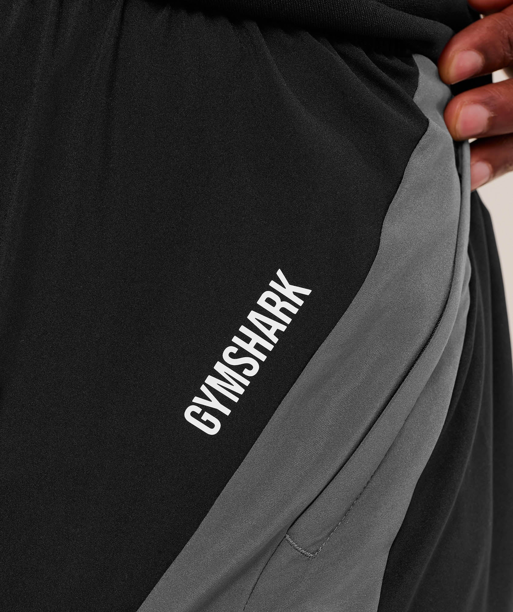 Gymshark Sport 25 Block 7" Shorts - Black/Dark Grey - Image 7