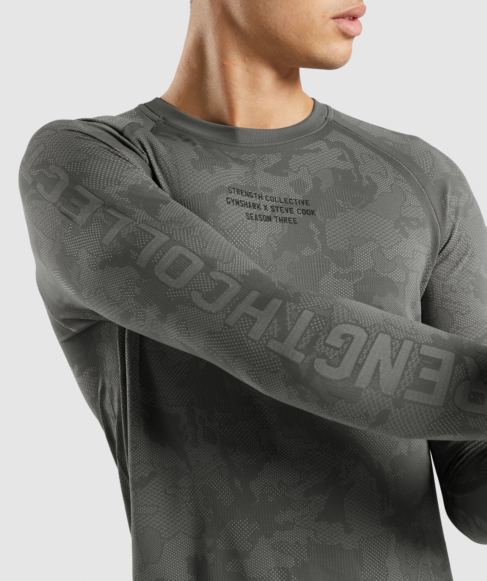 Gymshark //Steve Cook Long Sleeve Seamless T-Shirt - Charcoal Grey/Smokey Grey - Image 6