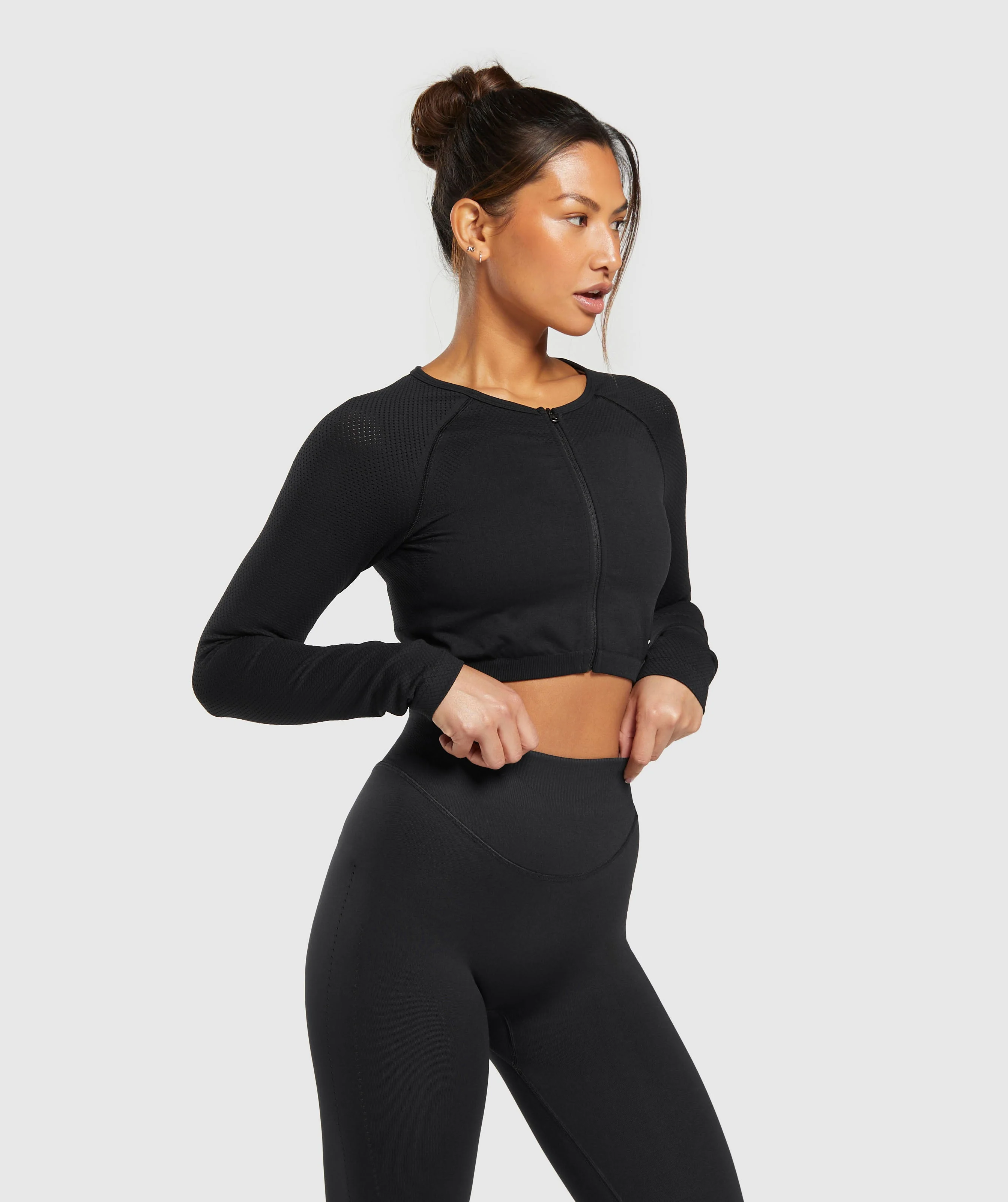 Gymshark Sweat Seamless Long Sleeve Zip Crop Top - Black - Image 3