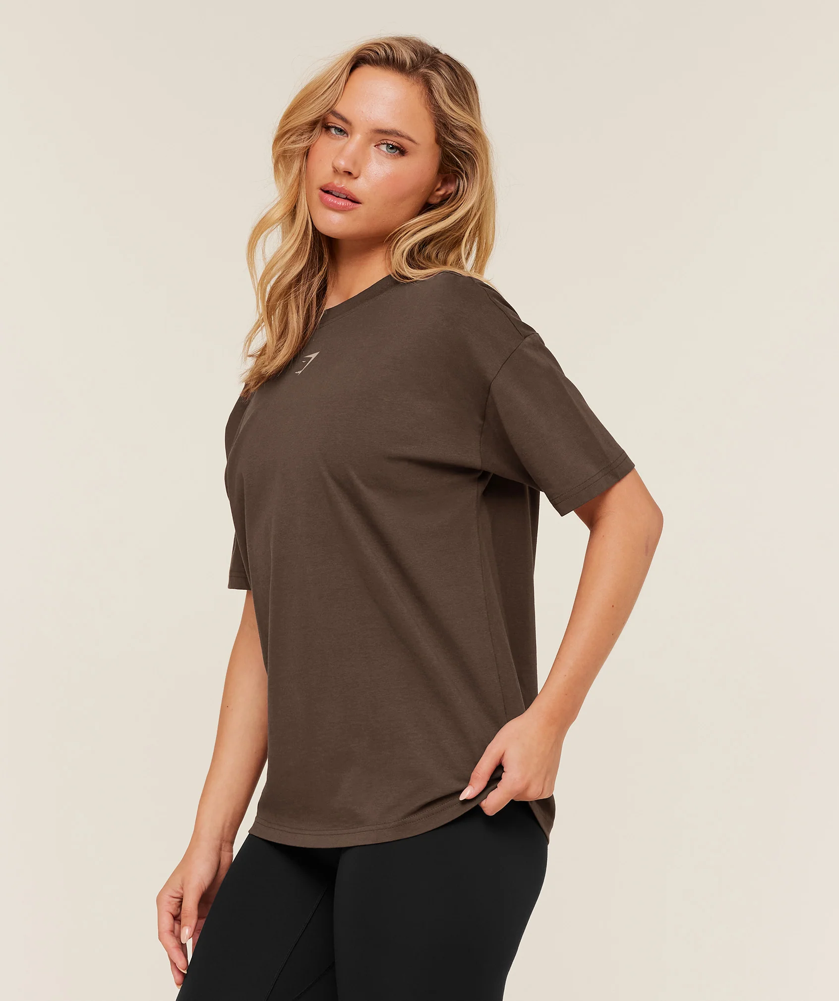 Gymshark Trace Graphic Oversized T-Shirt - Archive Brown - Image 3
