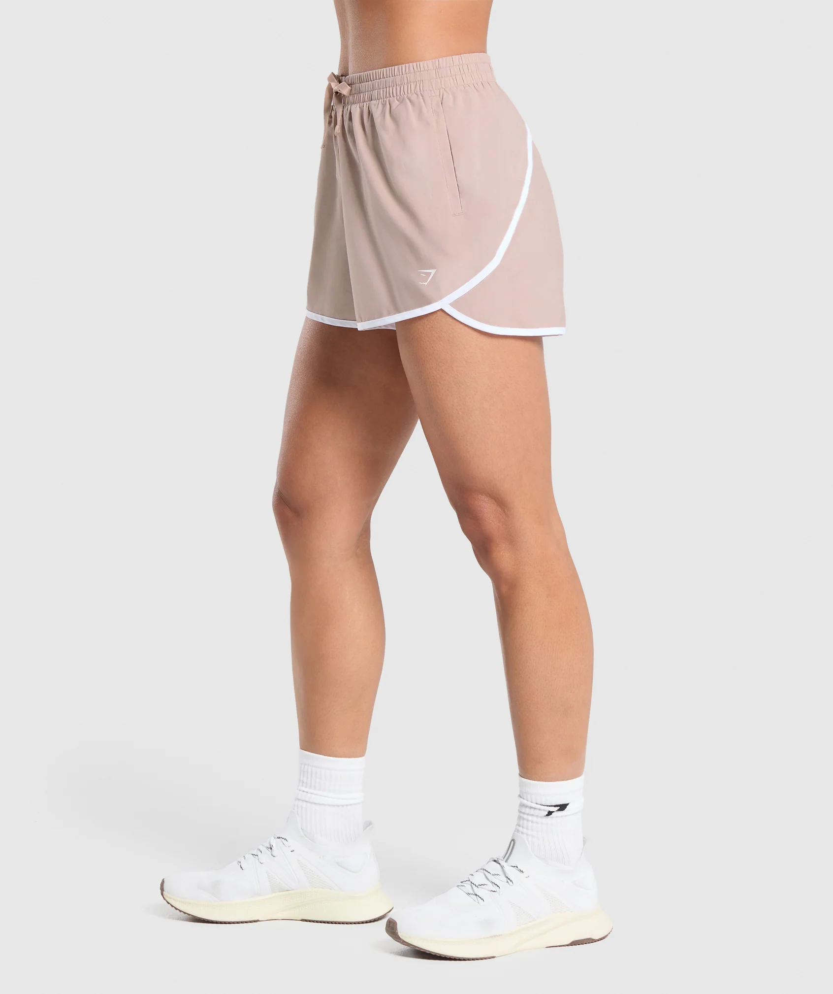 Gymshark Training Contrast Loose Shorts 2.5" - Stone Pink - Image 3