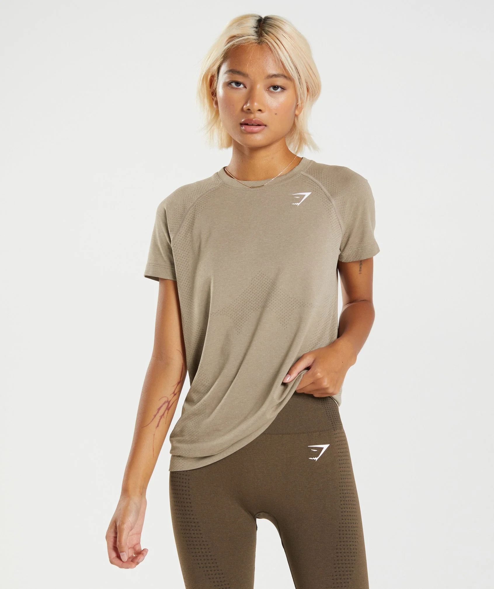 Gymshark Vital Seamless 2.0 Light T-Shirt - Vanilla Brown Marl - Image 3