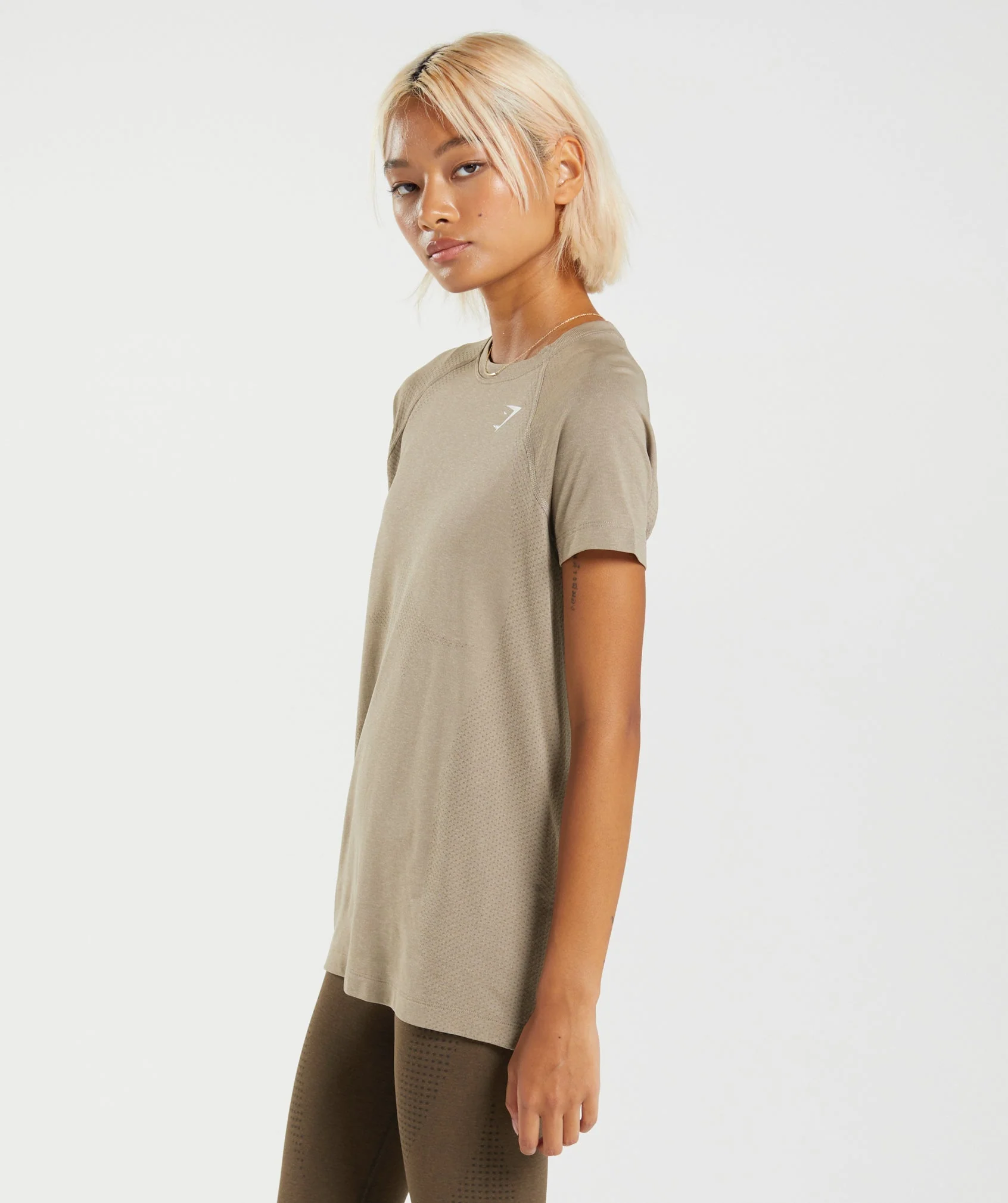 Gymshark Vital Seamless 2.0 Light T-Shirt - Vanilla Brown Marl - Image 4