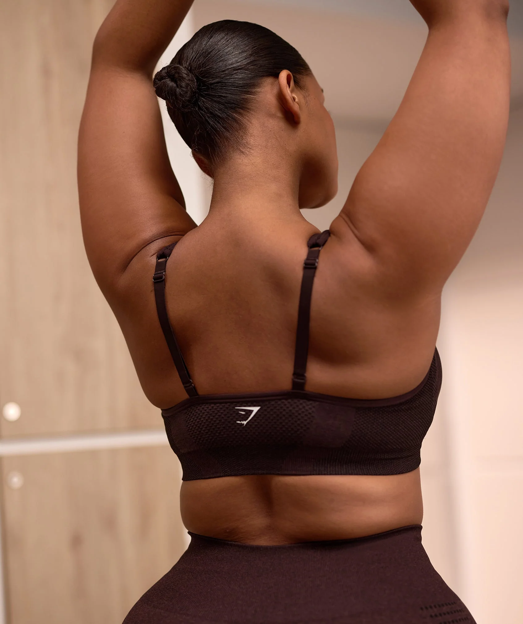 Gymshark Vital V Neck Sports Bra - Cherry Brown Marl - Image 3