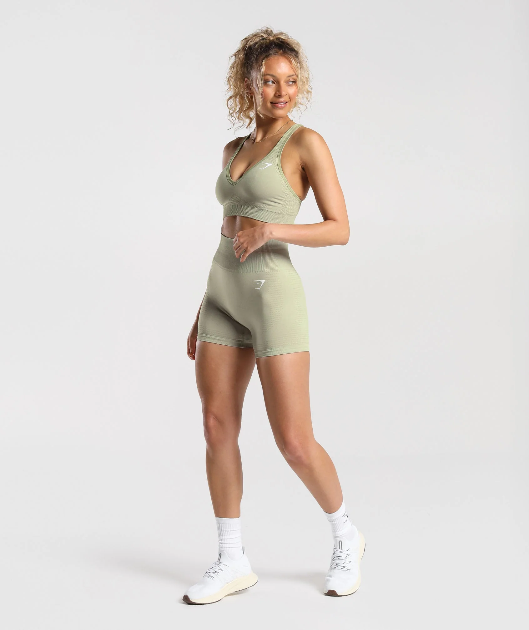 Gymshark Vital V Neck Sports Bra - Light Sage Green Marl - Image 4