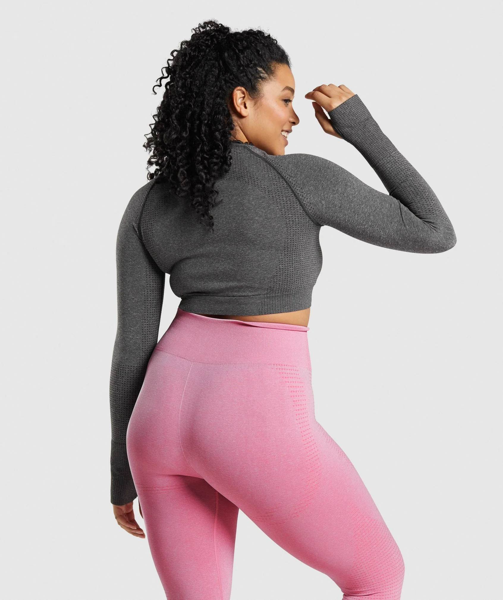 Gymshark Vital Seamless 2.0 Long Sleeve Crop Top - Charcoal Marl - Image 2