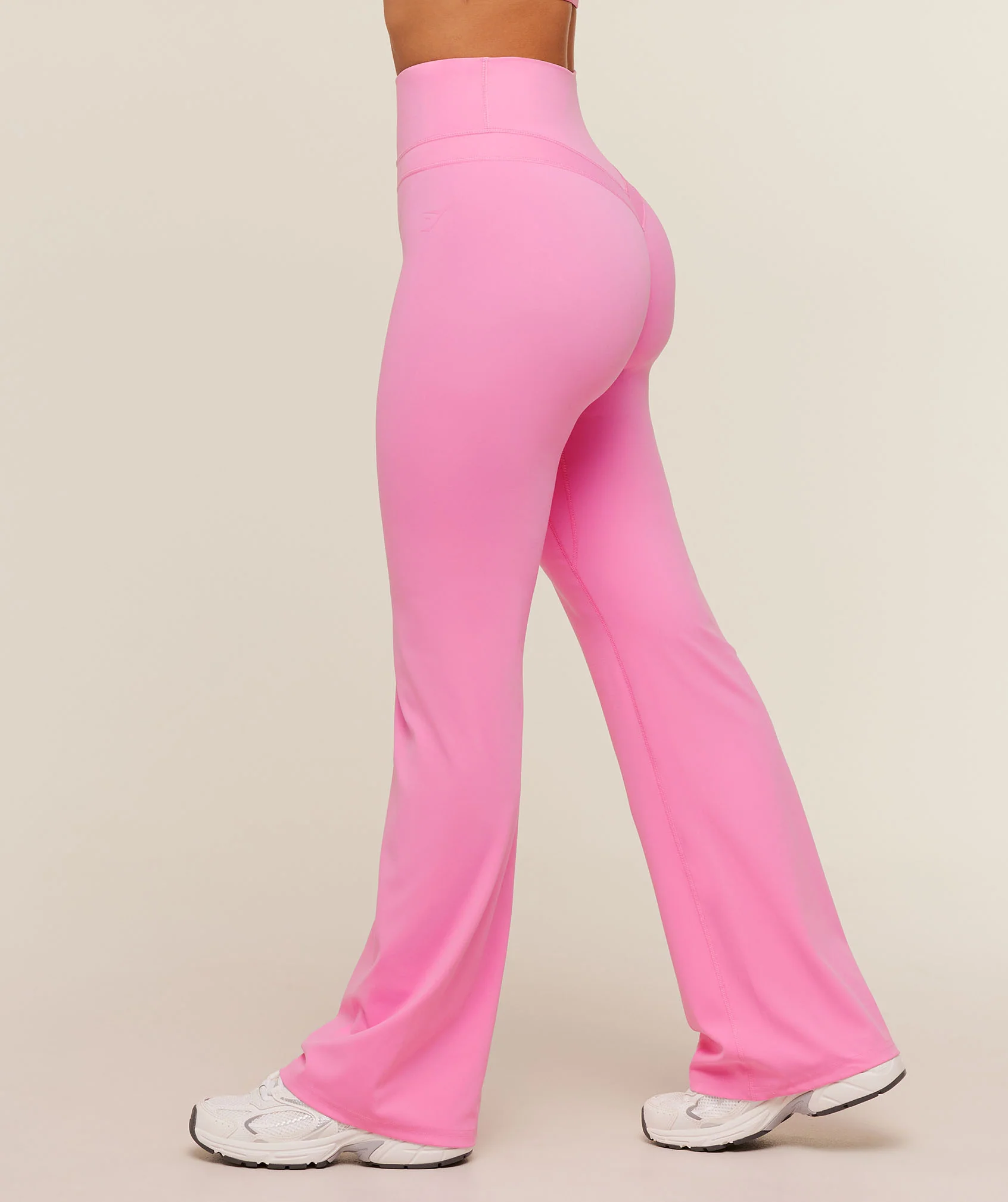 Gymshark Whitney Short Flared Legging - Focus Pink - Image 3