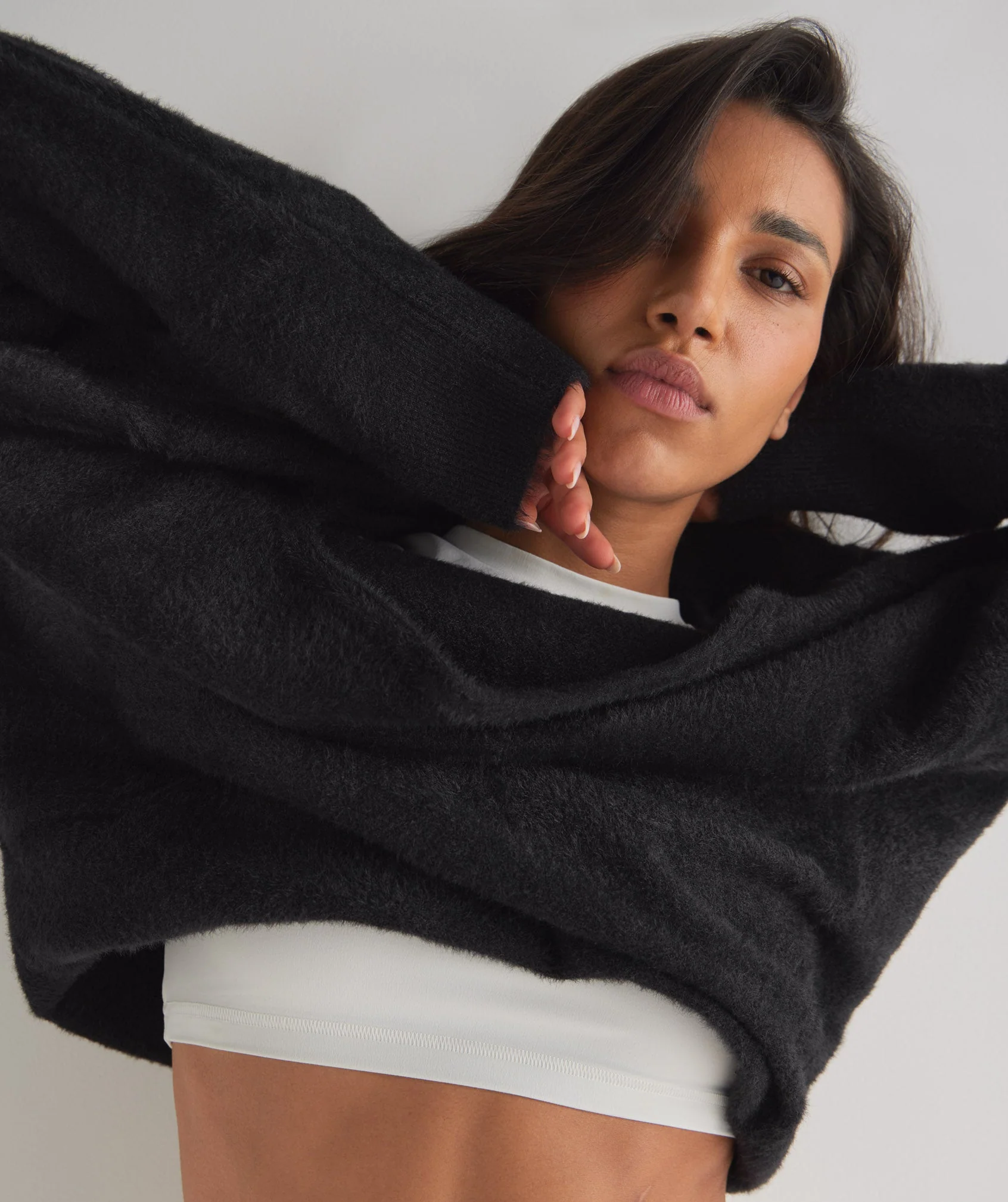 Gymshark Whitney Oversized Eyelash Knit Sweater - Black - Image 2